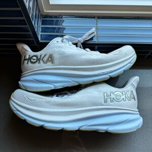HOKA Clifton 9